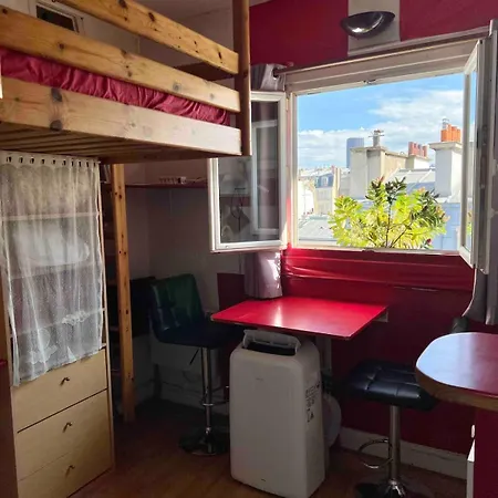 Studio On The Rooftops Of * Париж